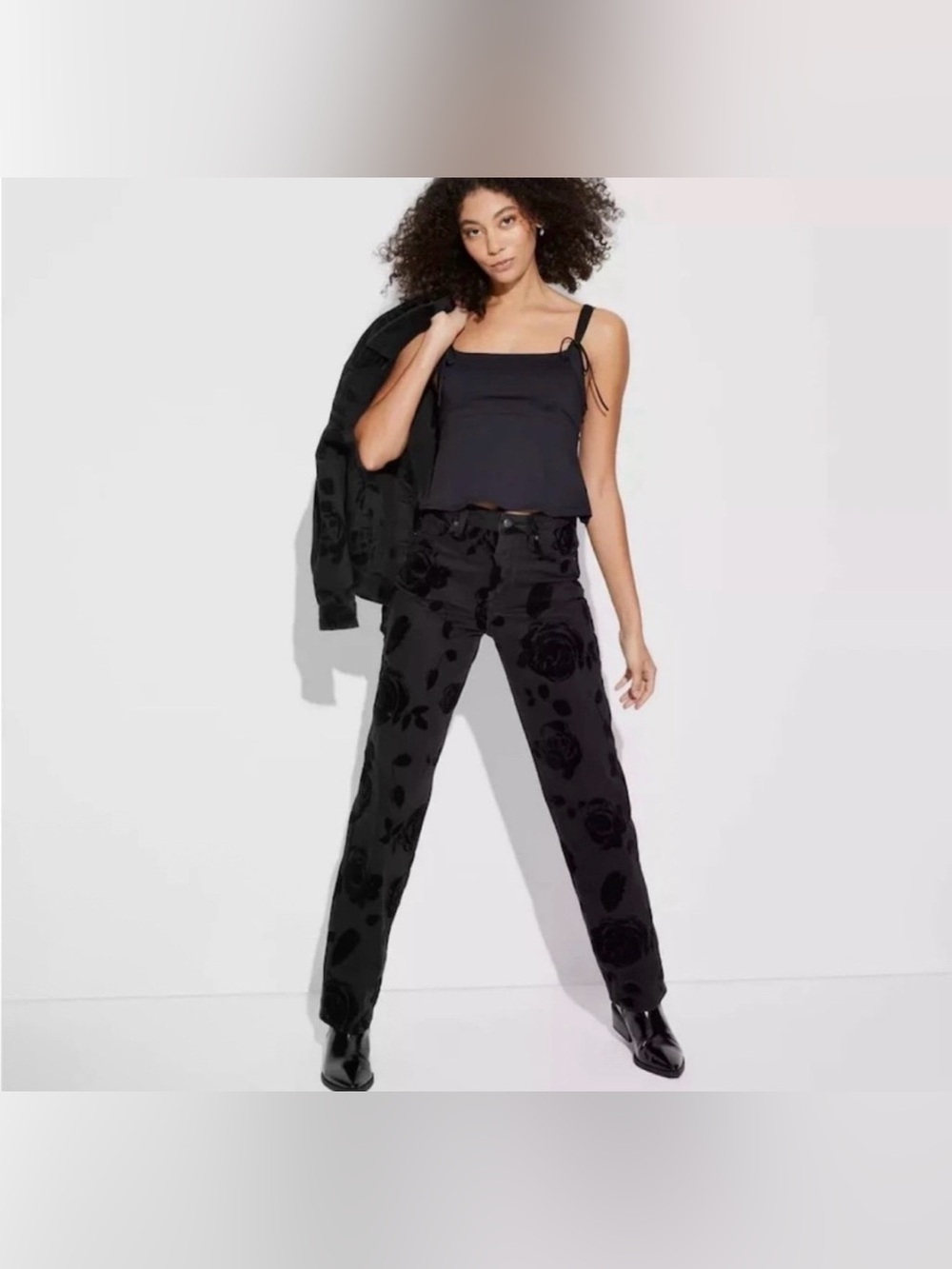 NWT Wild Fable High Rise Straight Jeans Black Wash Floral Flocking Size 6